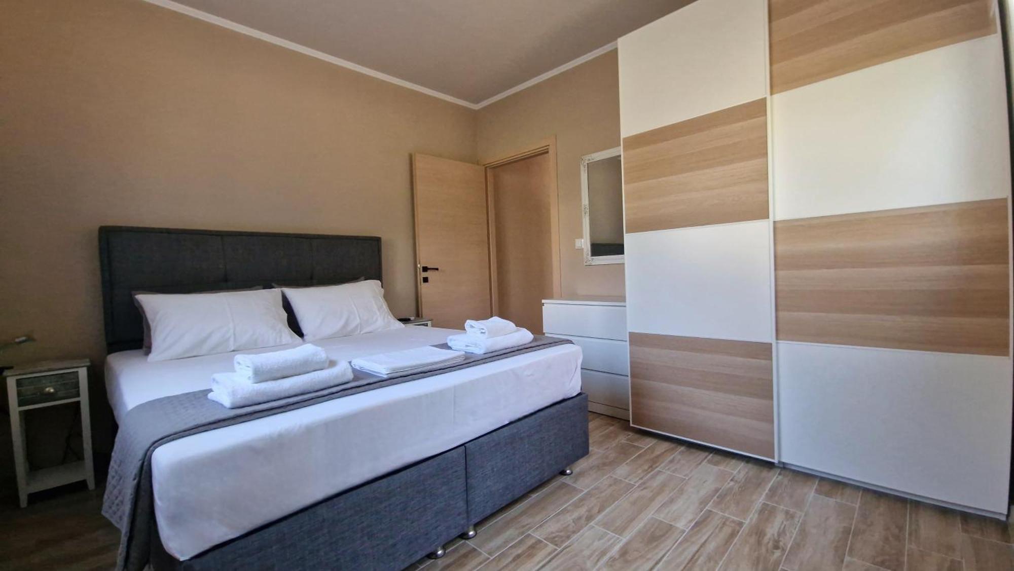 Efi House