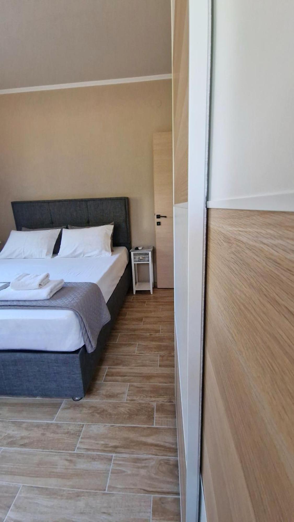 Efi House * Alepou