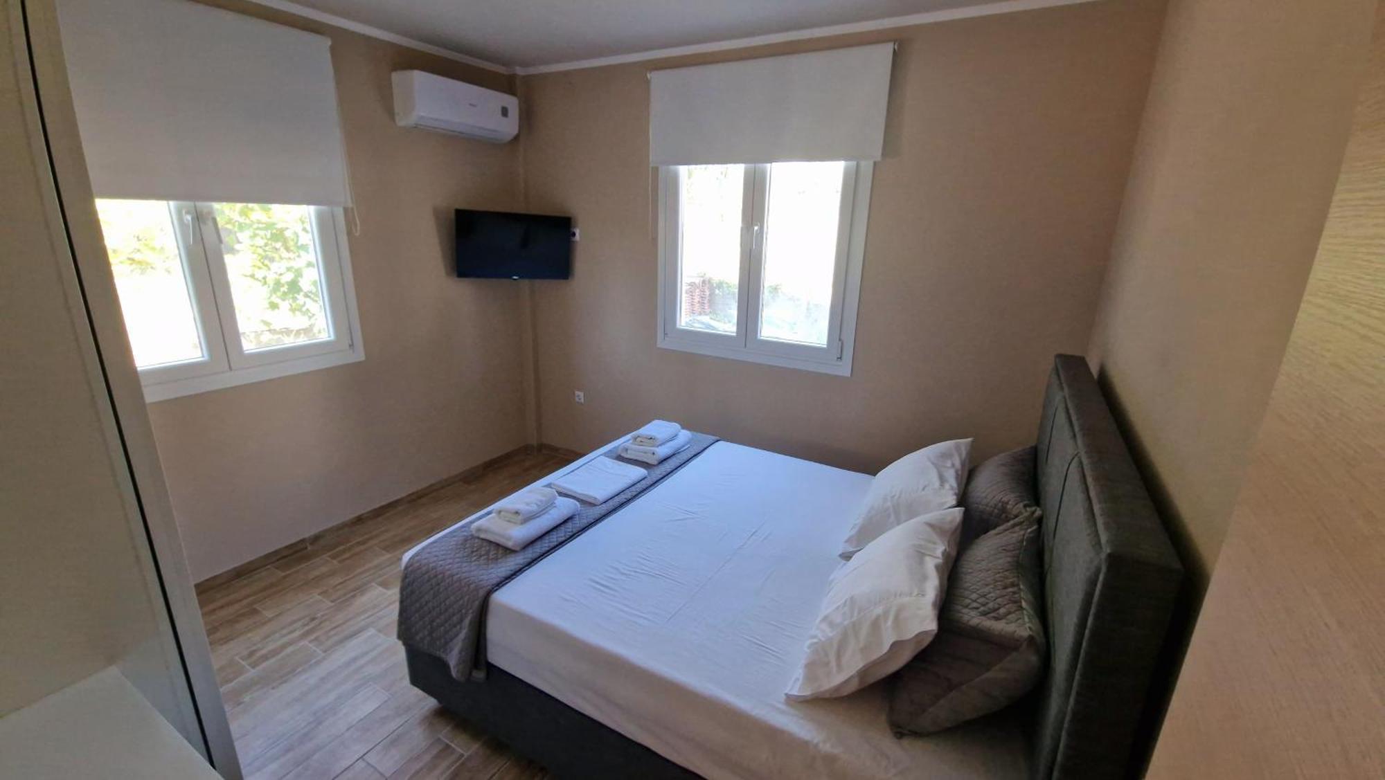 Efi House *