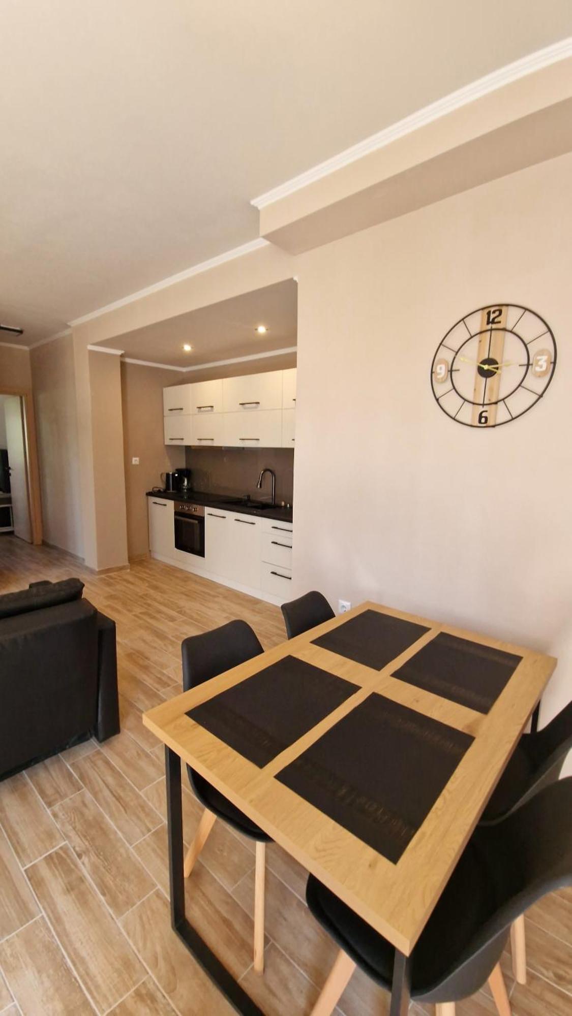 Appartement Efi House *