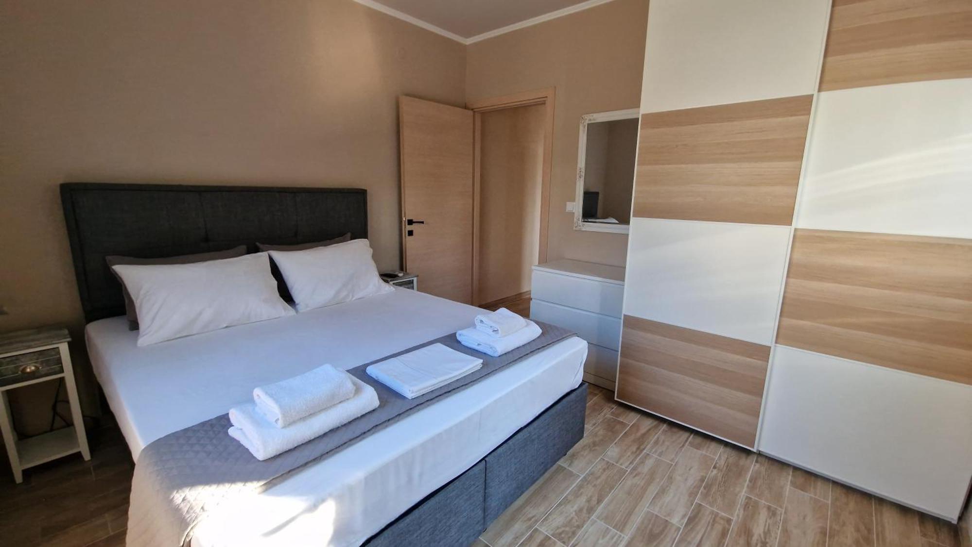 Appartement Efi House *